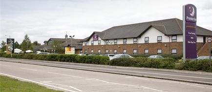 Premier Inn Hatfield Exterior