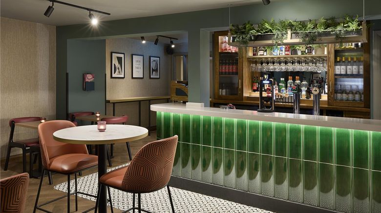 <b>Premier Inn Hatfield Restaurant</b>. Images powered by <a href="https://iceportal.shijigroup.com/" title="IcePortal" target="_blank">IcePortal</a>.