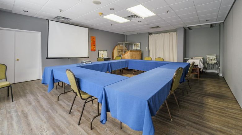 <b>Hotel Lac-Brome Meeting</b>. Images powered by <a href="https://iceportal.shijigroup.com/" title="IcePortal" target="_blank">IcePortal</a>.
