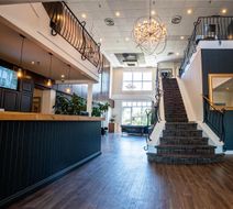 Hotel Lac-Brome Lobby