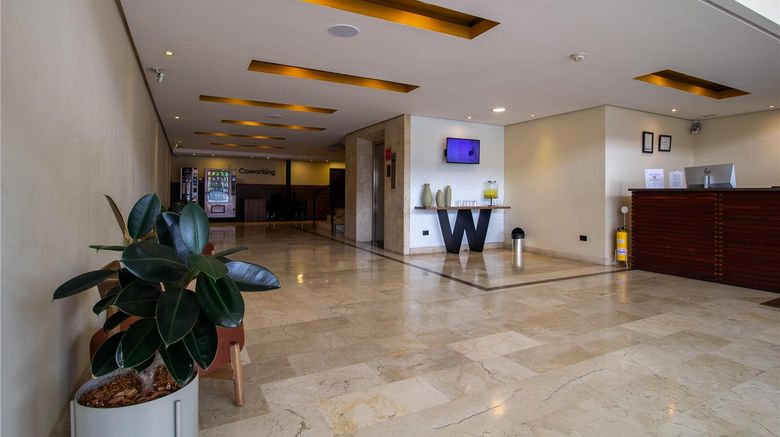 <b>GHL Comfort Hotel San Diego Lobby</b>. Images powered by <a href="https://iceportal.shijigroup.com/" title="IcePortal" target="_blank">IcePortal</a>.