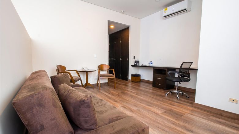 <b>GHL Comfort Hotel San Diego Suite</b>. Images powered by <a href="https://iceportal.shijigroup.com/" title="IcePortal" target="_blank">IcePortal</a>.