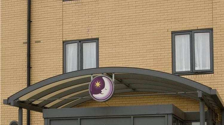 Premier Inn Sheffield Meadowhall Exterior