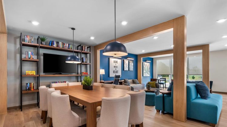 Everhome Suites Stockbridge Atlanta Lobby