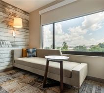 DoubleTree by Hilton Charleston Lobby