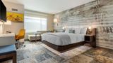 <b>DoubleTree by Hilton Charleston Room</b>. Images powered by <a href="https://iceportal.shijigroup.com/" title="IcePortal" target="_blank">IcePortal</a>.