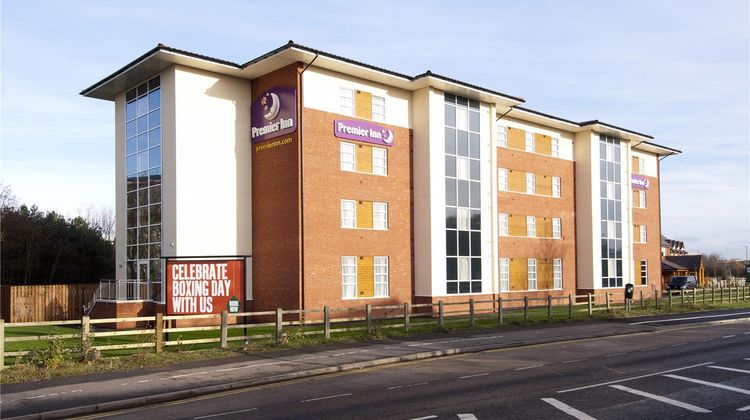 Premier Inn Burton On Trent Central Exterior