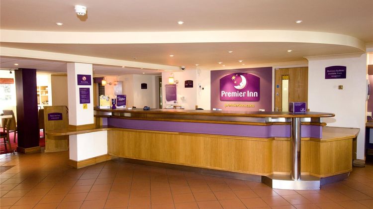 Premier Inn B'ham South (Hall Green) Lobby