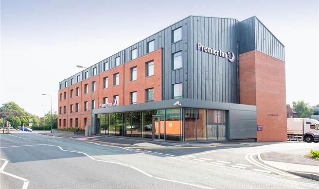 Premier Inn Lichfield City Centre Exterior