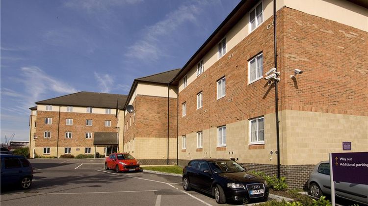 Premier Inn Slough Exterior