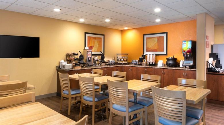 <b>Sandstone Hollow Inn Restaurant</b>. Images powered by <a href="https://iceportal.shijigroup.com/" title="IcePortal" target="_blank">IcePortal</a>.