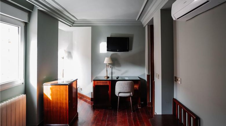 <b>Hotel Rice Reyes Catolicos Room</b>. Images powered by <a href="https://iceportal.shijigroup.com/" title="IcePortal" target="_blank">IcePortal</a>.