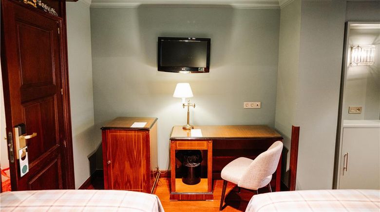 <b>Hotel Rice Reyes Catolicos Room</b>. Images powered by <a href="https://iceportal.shijigroup.com/" title="IcePortal" target="_blank">IcePortal</a>.