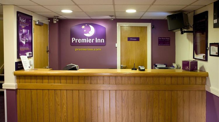 Premier Inn Northampton West (Harpole) Lobby