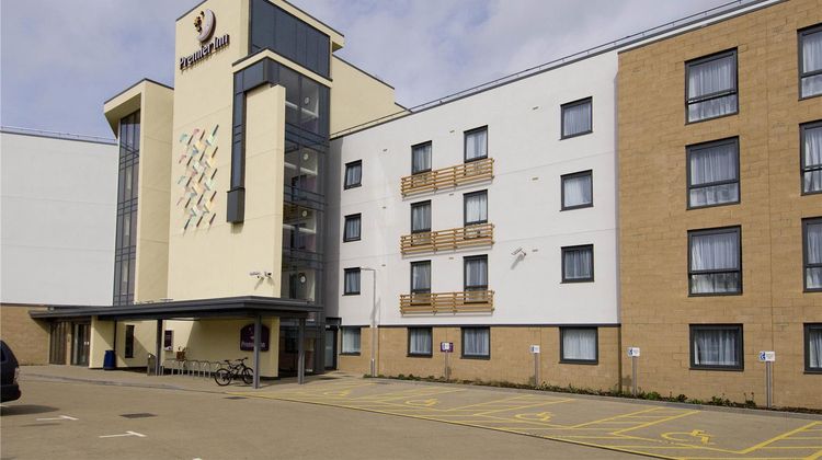 Premier Inn Cambridge (A14, J32) Exterior
