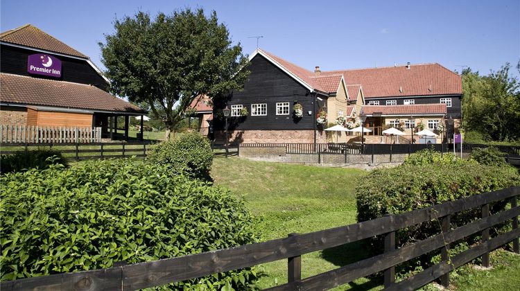 Premier Inn Basildon East Mayne Exterior