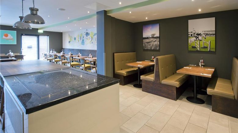<b>Premier Inn Wadebridge Restaurant</b>. Images powered by <a href="https://iceportal.shijigroup.com/" title="IcePortal" target="_blank">IcePortal</a>.