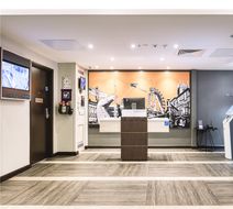 Premier Inn Wokingham Town Centre Lobby
