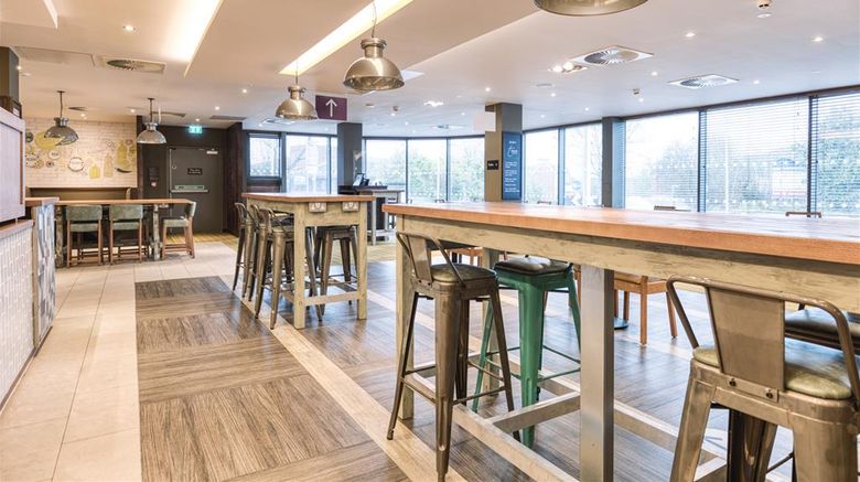 <b>Premier Inn Wokingham Town Centre Restaurant</b>. Images powered by <a href="https://iceportal.shijigroup.com/" title="IcePortal" target="_blank">IcePortal</a>.