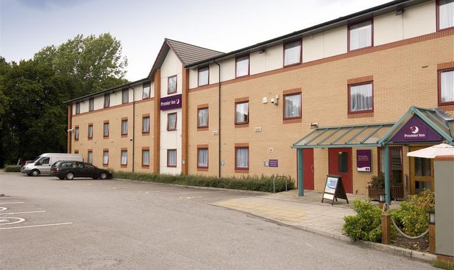 Premier Inn Harrogate Exterior