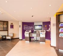 Premier Inn Luton Town Centre Lobby