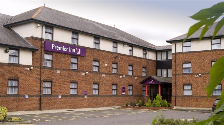 Premier Inn Livingston (M8/J3) Exterior