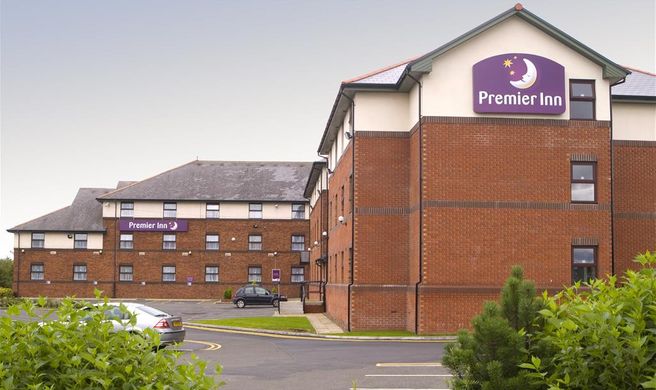 Premier Inn Livingston (M8/J3) Exterior