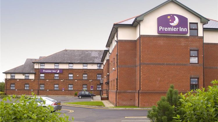 Premier Inn Livingston (M8/J3) Exterior