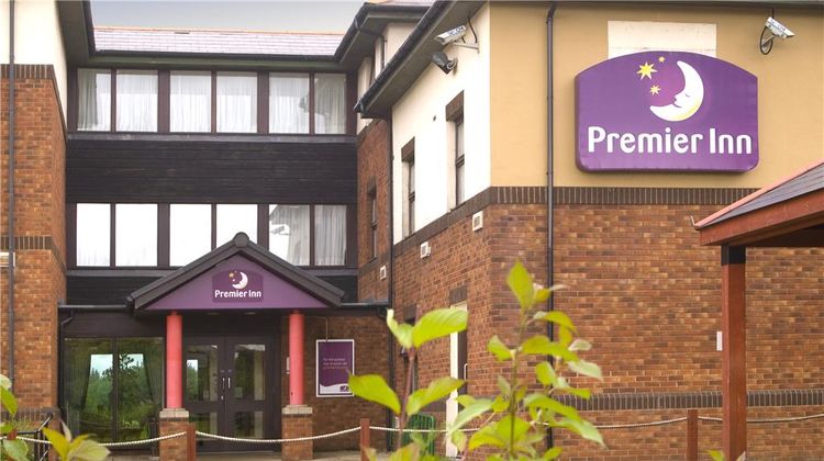Premier Inn Livingston (M8/J3) Exterior