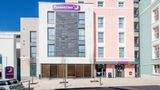 <b>Premier Inn Tenby Town Centre Exterior</b>. Images powered by <a href="https://iceportal.shijigroup.com/" title="IcePortal" target="_blank">IcePortal</a>.