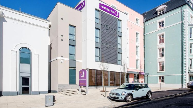 Premier Inn Tenby Town Centre Exterior