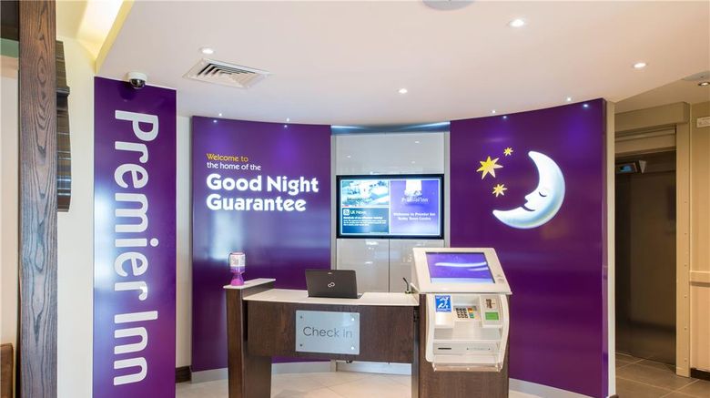 <b>Premier Inn Tenby Town Centre Lobby</b>. Images powered by <a href="https://iceportal.shijigroup.com/" title="IcePortal" target="_blank">IcePortal</a>.