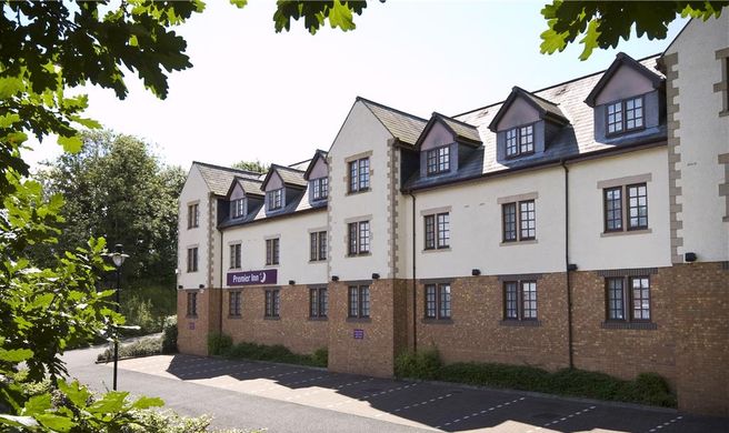 Premier Inn Glasgow (Bearsden) Exterior
