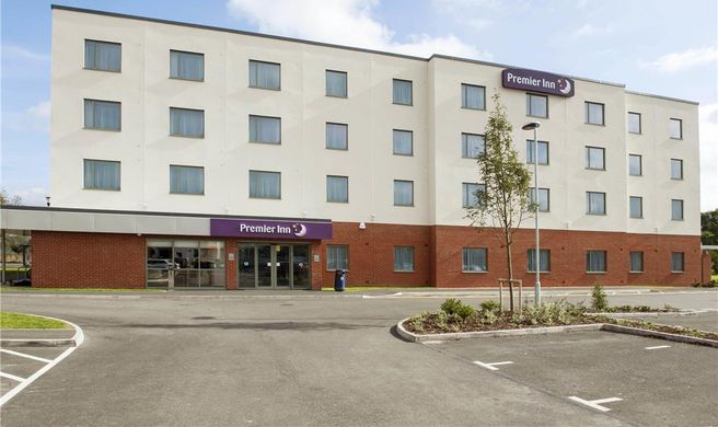 Premier Inn Hotel Gosport Exterior