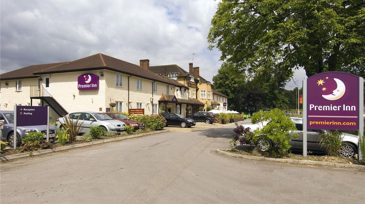 Premier Inn Bagshot Exterior