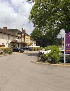 Premier Inn Bagshot