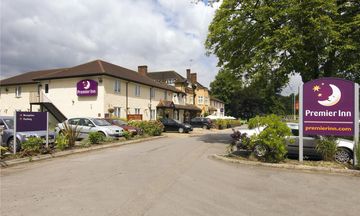Premier Inn Bagshot