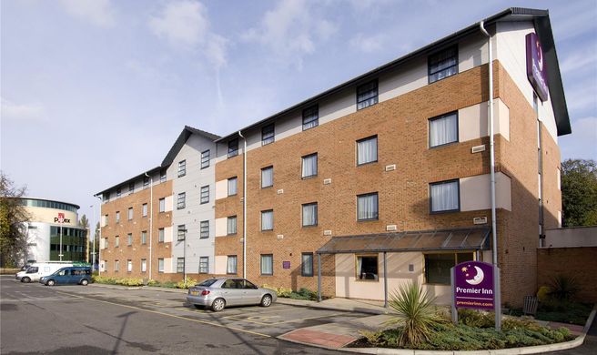 Premier Inn Manchester (West Didsbury) Exterior