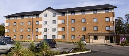 Premier Inn Manchester (West Didsbury) Exterior