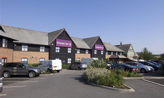 Premier Inn Salisbury Exterior