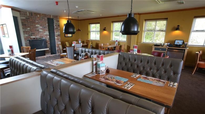 <b>Premier Inn Newark Restaurant</b>. Images powered by <a href="https://iceportal.shijigroup.com/" title="IcePortal" target="_blank">IcePortal</a>.