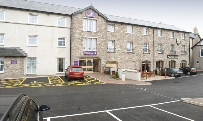 Premier Inn Kendal Central Exterior
