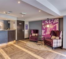 Premier Inn Basingstoke West (Churchill) Lobby
