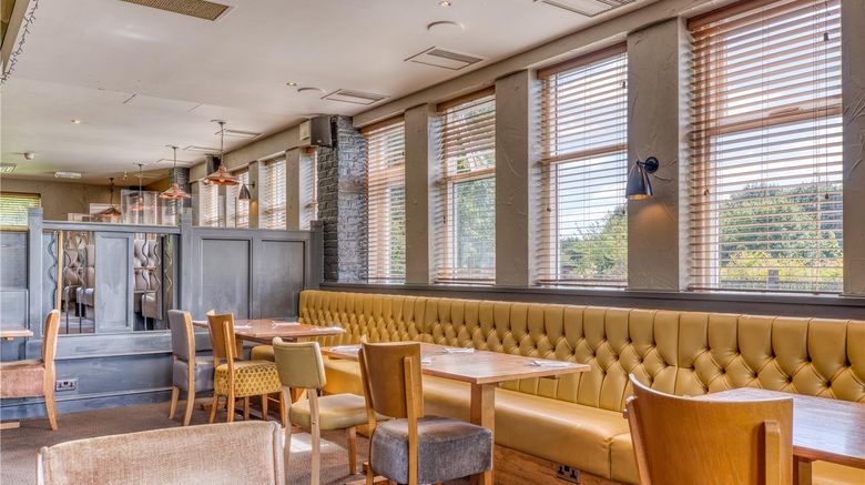 <b>Premier Inn Basingstoke West (Churchill) Restaurant</b>. Images powered by <a href="https://iceportal.shijigroup.com/" title="IcePortal" target="_blank">IcePortal</a>.