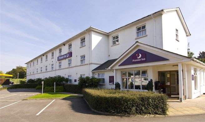 Premier Inn Cheltenham Central Exterior