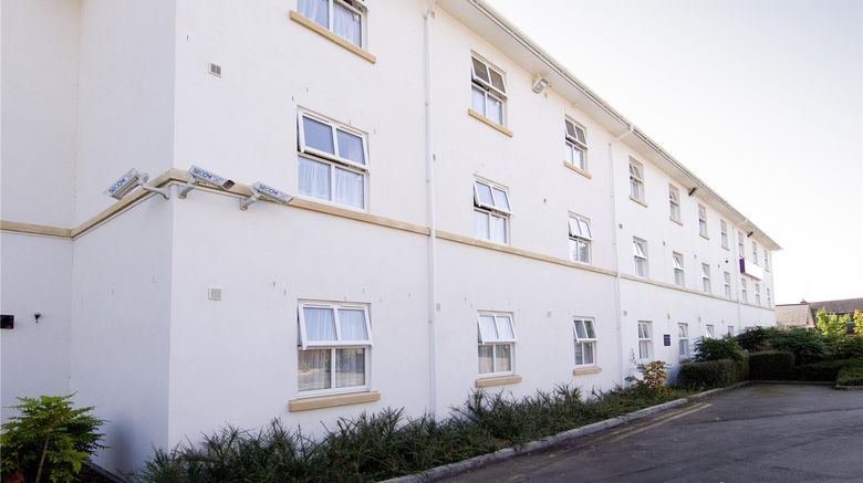 <b>Premier Inn Cheltenham Central Exterior</b>. Images powered by <a href="https://iceportal.shijigroup.com/" title="IcePortal" target="_blank">IcePortal</a>.
