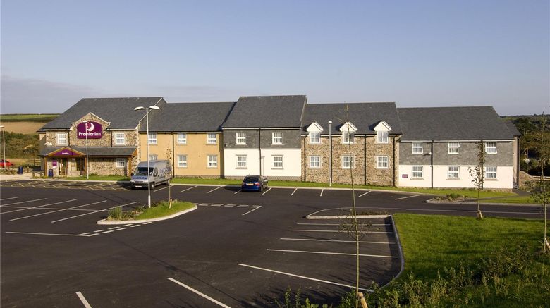 <b>Premier Inn Helston Exterior</b>. Images powered by <a href="https://iceportal.shijigroup.com/" title="IcePortal" target="_blank">IcePortal</a>.