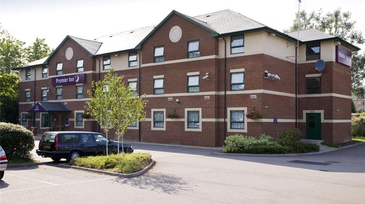 Premier Inn Watford North Exterior