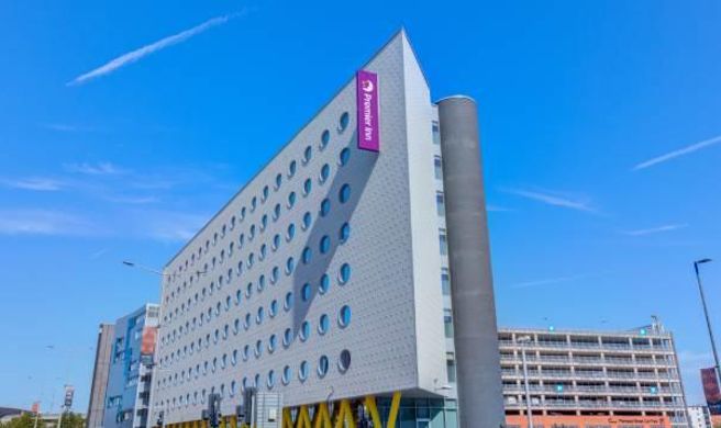 Premier Inn Cardiff Bay Hotel Exterior