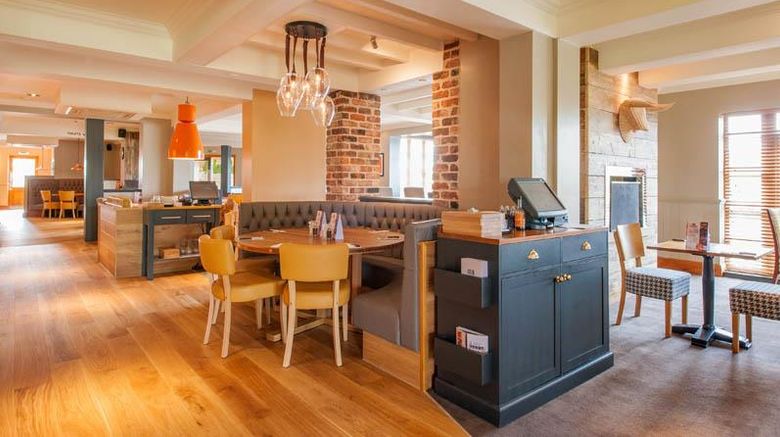<b>Premier Inn Evesham Restaurant</b>. Images powered by <a href="https://iceportal.shijigroup.com/" title="IcePortal" target="_blank">IcePortal</a>.